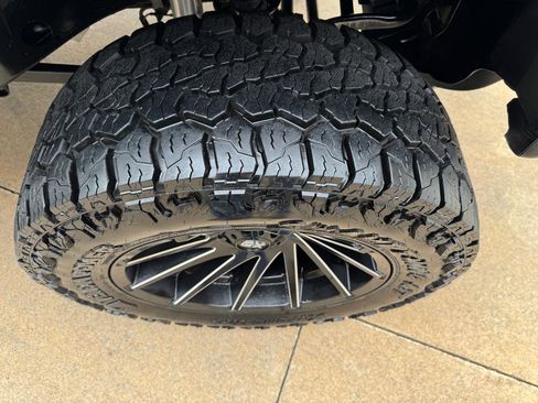 Used 2019 Jeep Wrangler Unlimited Sport S image 39