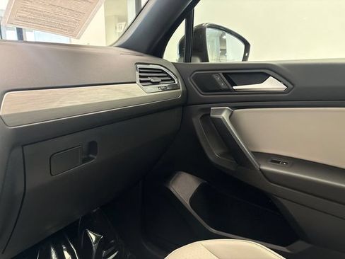 Used 2021 Volkswagen Tiguan SE R-Line AWD/4WD image 22