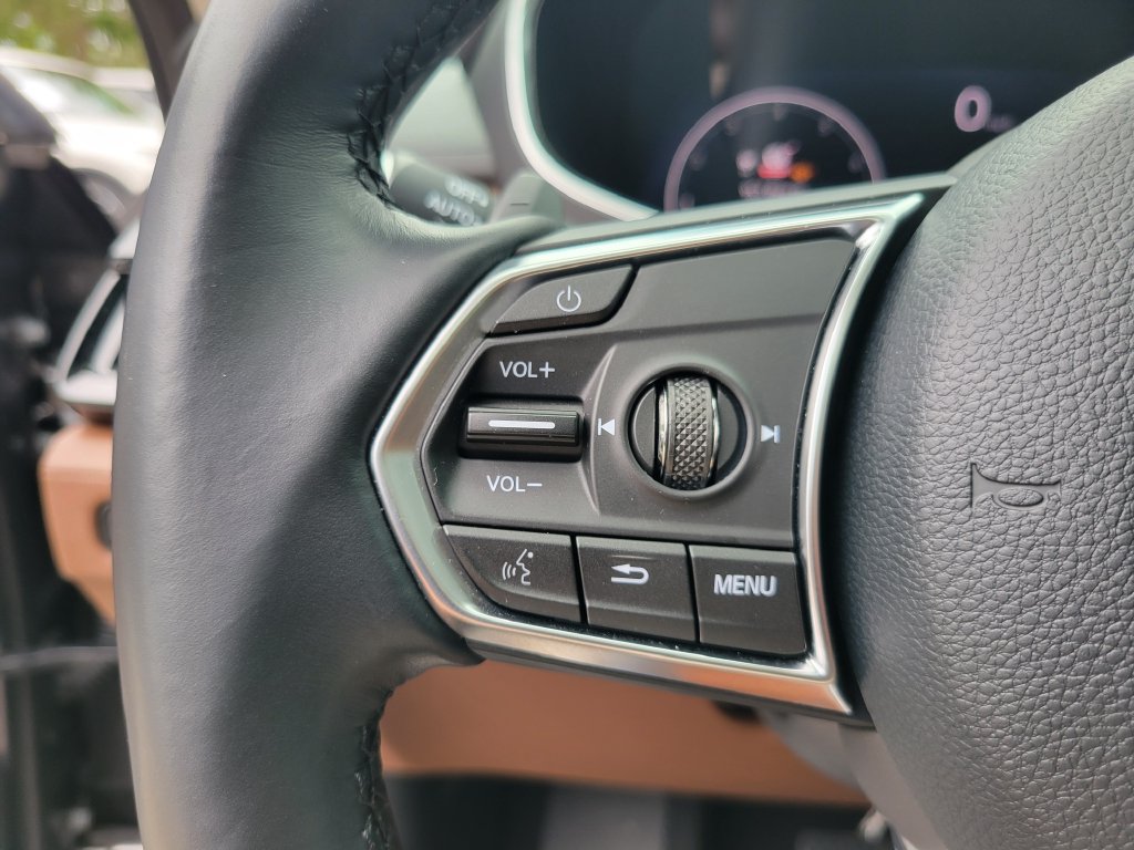 Used 2025 Acura MDX w/ Technology Package FWD image 25