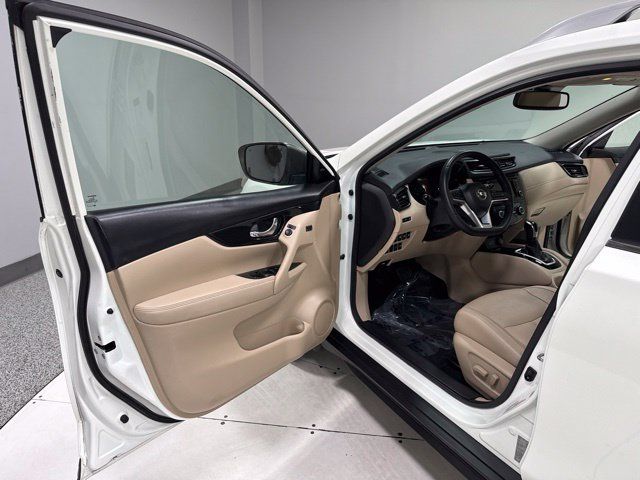Used 2020 Nissan Rogue SL w/ Premium Package FWD image 11