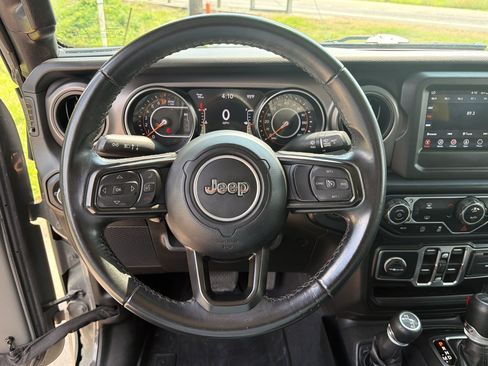Used 2022 Jeep Gladiator Sport AWD/4WD image 21