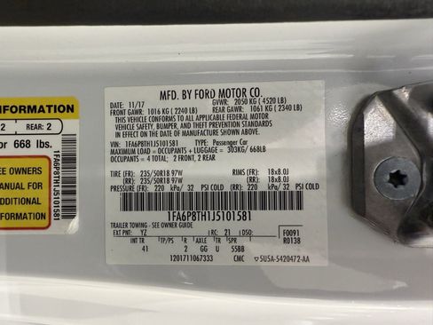 Used 2018 Ford Mustang Premium image 26