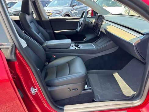 Used 2022 Tesla Model Y Long Range AWD/4WD image 17