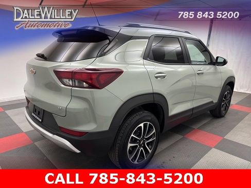 Used 2025 Chevrolet TrailBlazer LT image 6