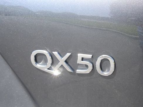 Used 2023 INFINITI QX50 Luxe FWD image 8