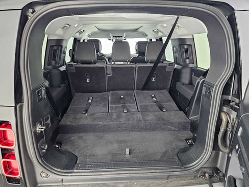 Used 2025 Land Rover Defender 130 S image 16
