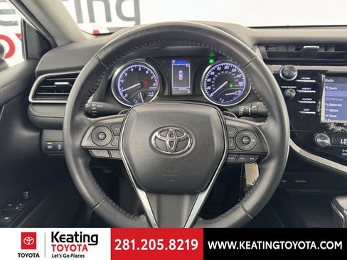 Used 2020 Toyota Camry SE FWD image 27