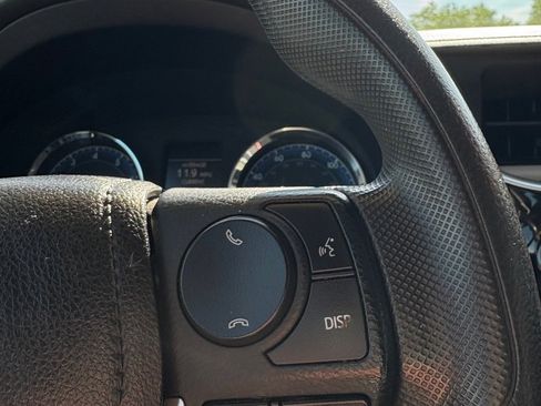 Used 2017 Toyota Corolla LE FWD image 19