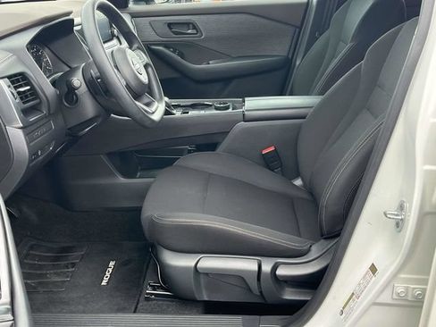 Used 2023 Nissan Rogue S AWD/4WD image 13
