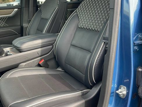 Used 2024 GMC Acadia Denali w/ Super Cruise Package FWD image 12