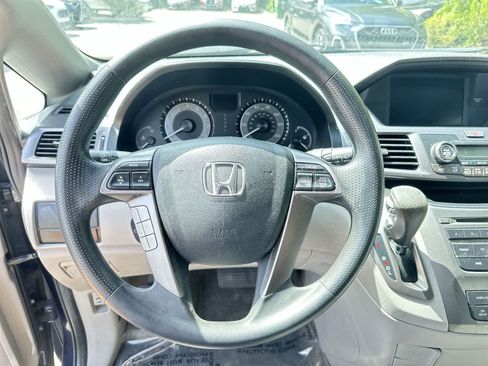 Used 2014 Honda Odyssey LX image 17