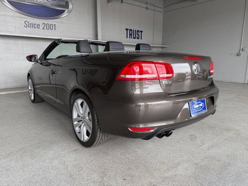 Used 2012 Volkswagen Eos Lux FWD image 9