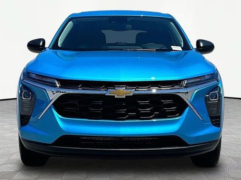 New 2026 Chevrolet Trax LS FWD image 2