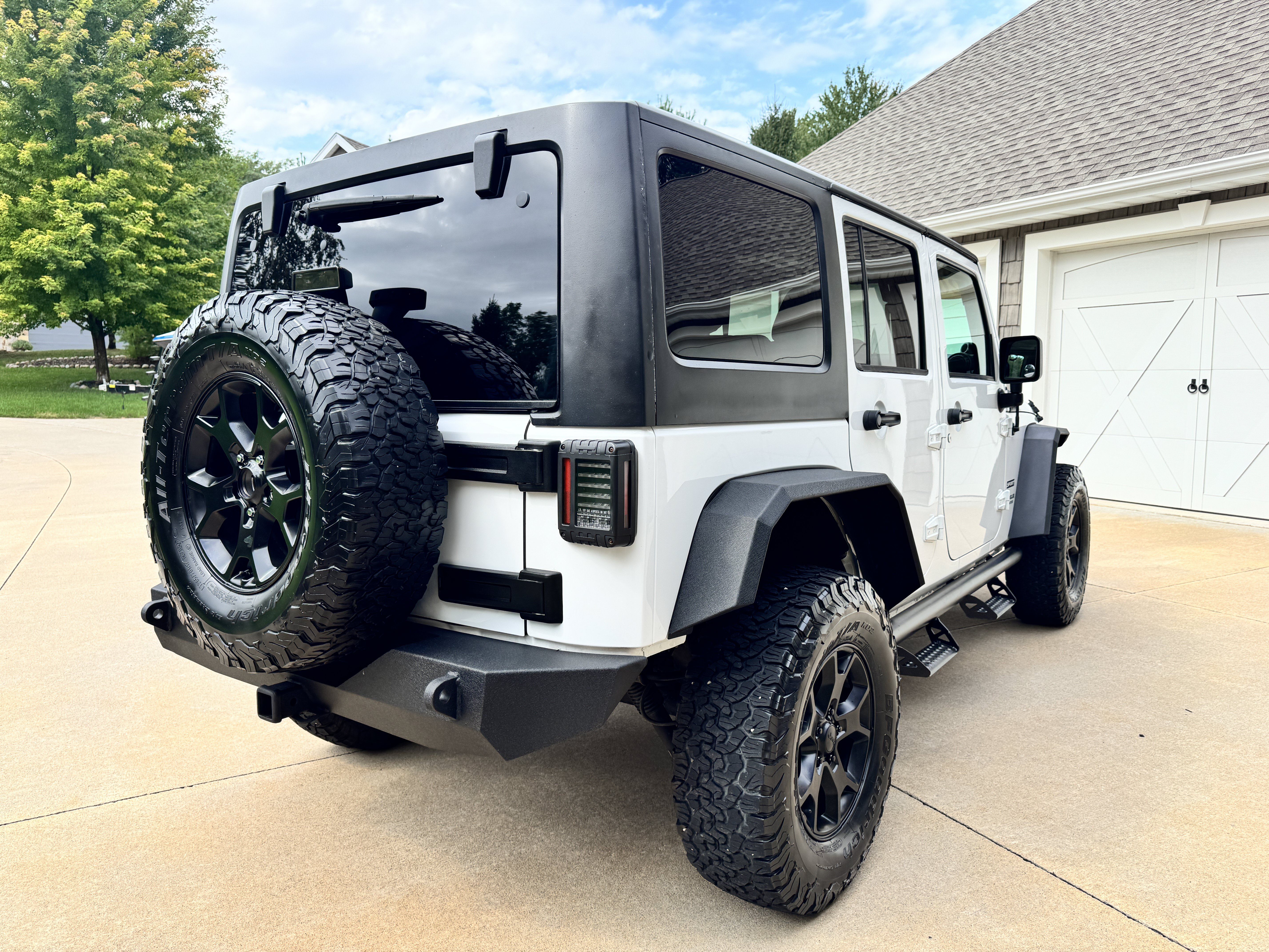 Used 2012 Jeep Wrangler Unlimited Sport AWD/4WD image 6