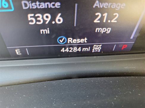 Certified 2024 Cadillac XT6 Premium Luxury image 17