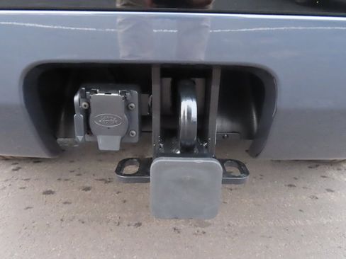 New 2024 Land Rover Discovery Dynamic SE image 46