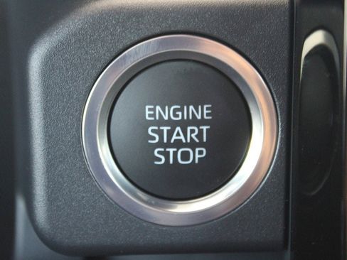 Used 2025 Toyota 4Runner Limited image 30