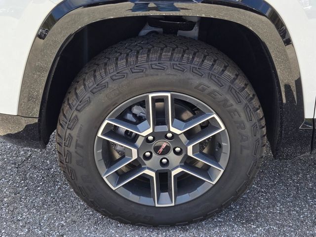 New 2026 GMC Terrain AT4 AWD/4WD image 13