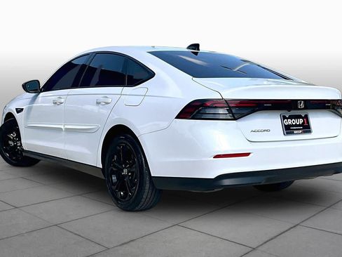 Used 2025 Honda Accord SE image 12