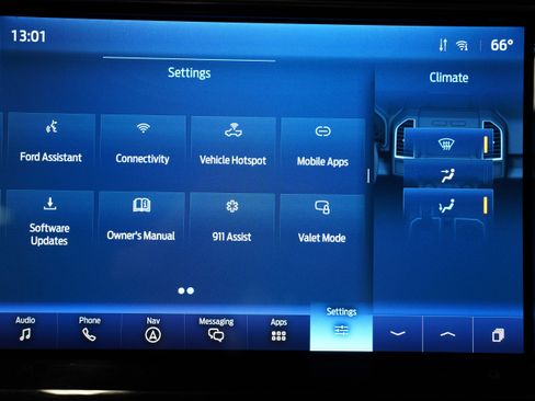 Used 2022 Ford F250 Lariat w/ Black Appearance Package image 25