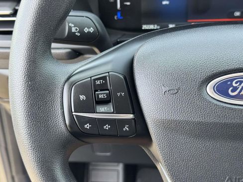 Used 2025 Ford Escape Active AWD/4WD image 11