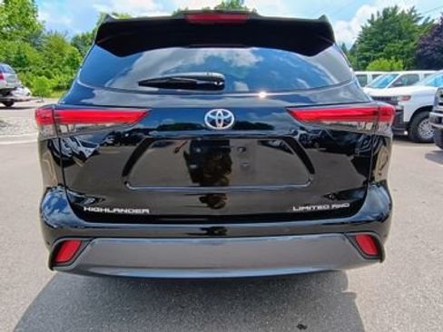 Used 2023 Toyota Highlander Limited AWD/4WD image 6