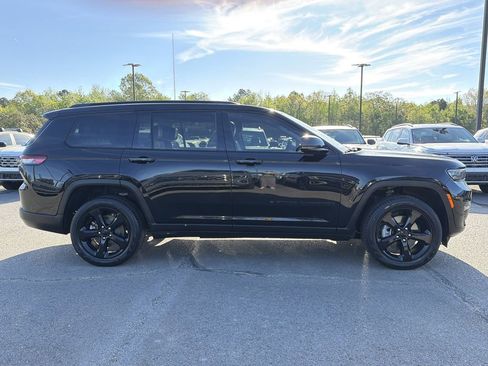 Used 2023 Jeep Grand Cherokee L Limited w/ Black Appearance Package image 6