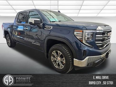 Used 2022 GMC Sierra 1500 SLT w/ SLT Convenience Package image 7