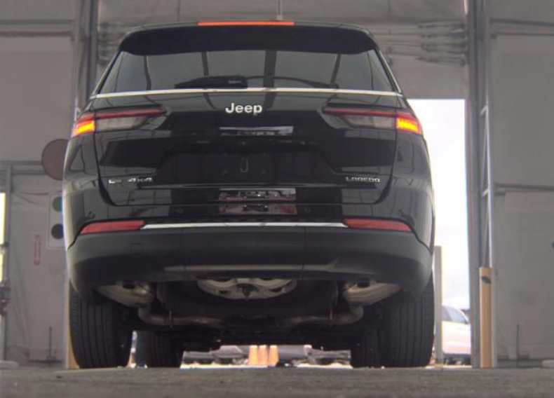 Used 2022 Jeep Grand Cherokee L Laredo w/ Luxury Tech Group I AWD/4WD image 8