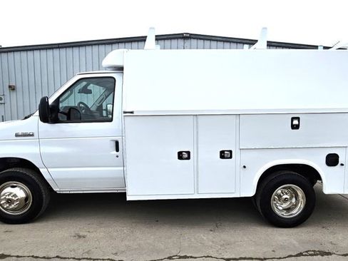 Used 2026 Ford E-350 and Econoline 350 Super Duty w/ Power Equipment Group image 3