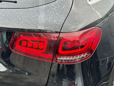 Used 2021 Mercedes-Benz GLC 300 image 14
