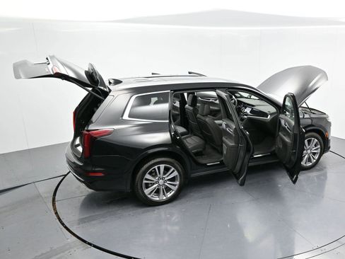 Certified 2025 Cadillac XT6 Premium Luxury image 38