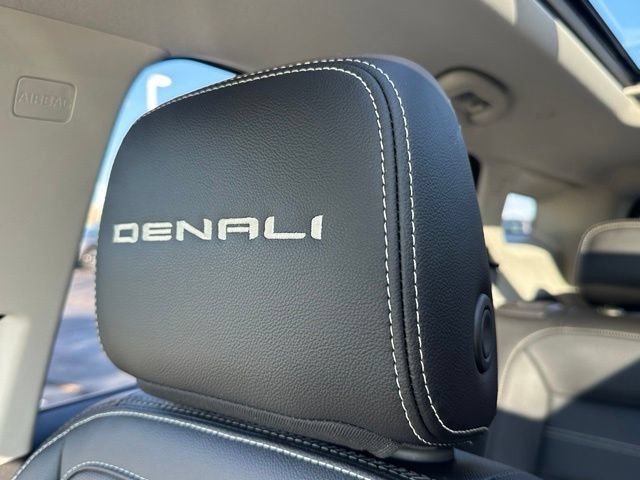 Used 2022 GMC Terrain Denali AWD/4WD image 32