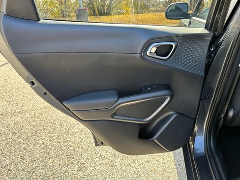 Used 2024 Kia Soul EX image 21