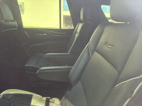 Used 2023 Cadillac Escalade Premium Luxury image 11