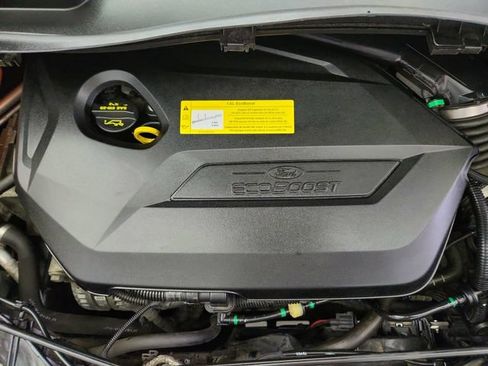 Used 2016 Ford Escape SE w/ Equipment Group 201A AWD/4WD image 32