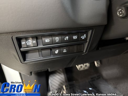 New 2026 Toyota Tundra Platinum AWD/4WD image 35