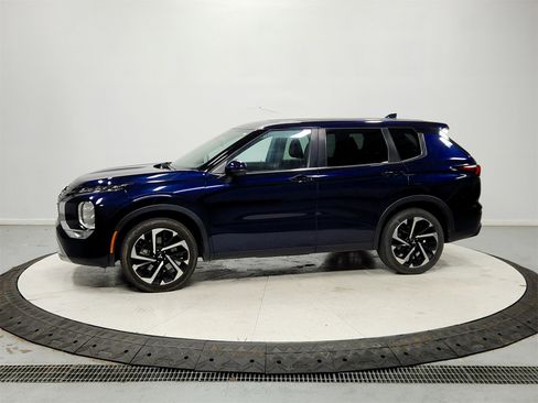 Used 2022 Mitsubishi Outlander SE image 4