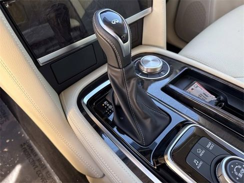 Used 2024 INFINITI QX80 Luxe w/ Cargo Package image 28