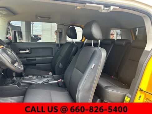 Used 2007 Toyota FJ Cruiser 4WD image 9