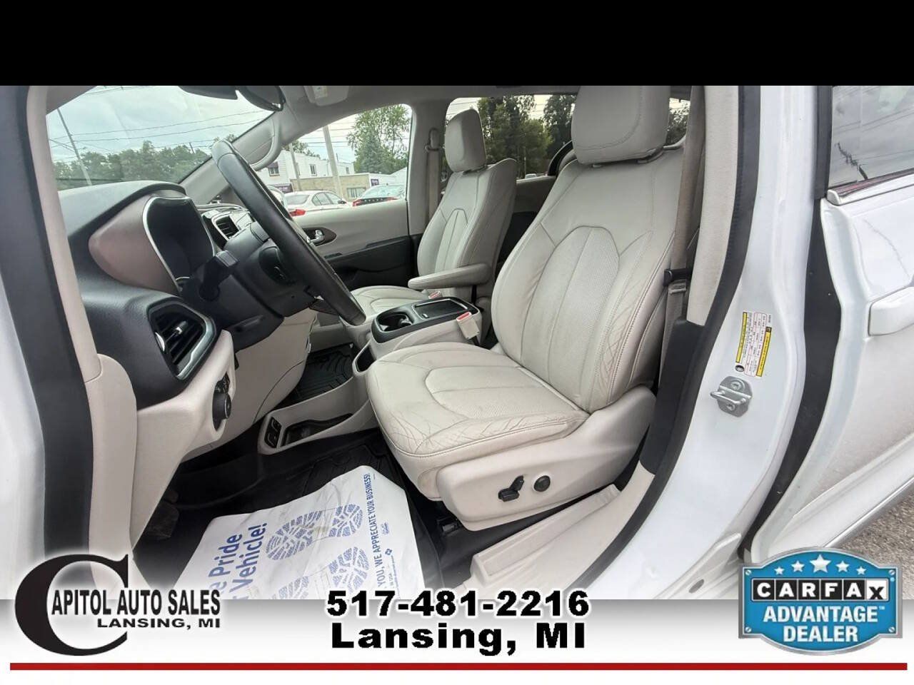 Used 2018 Chrysler Pacifica Touring-L Plus w/ Tire & Wheel Group FWD image 13