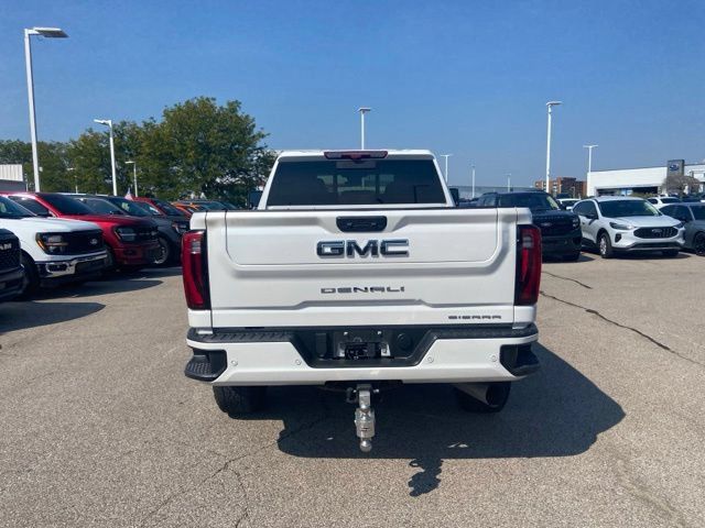 Used 2025 GMC Sierra 2500 Denali Ultimate AWD/4WD image 6