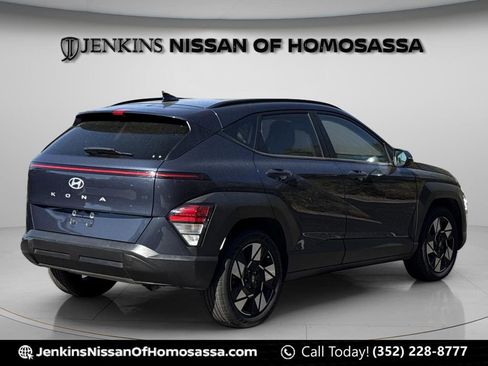 Used 2024 Hyundai Kona SEL image 3