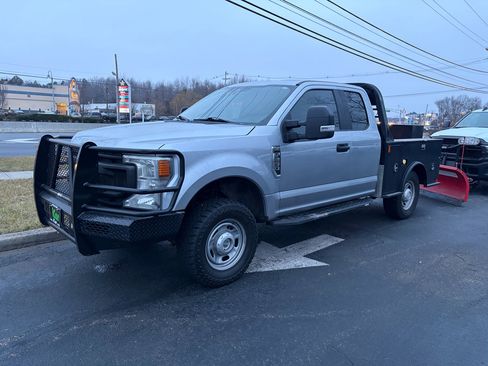 Used 2022 Ford F250 XL w/ Power Equipment Group image 13