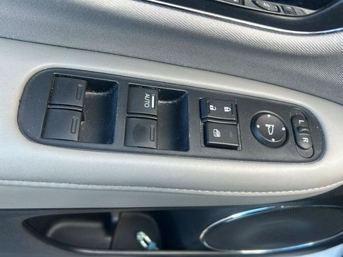 Used 2017 Honda HR-V EX image 7