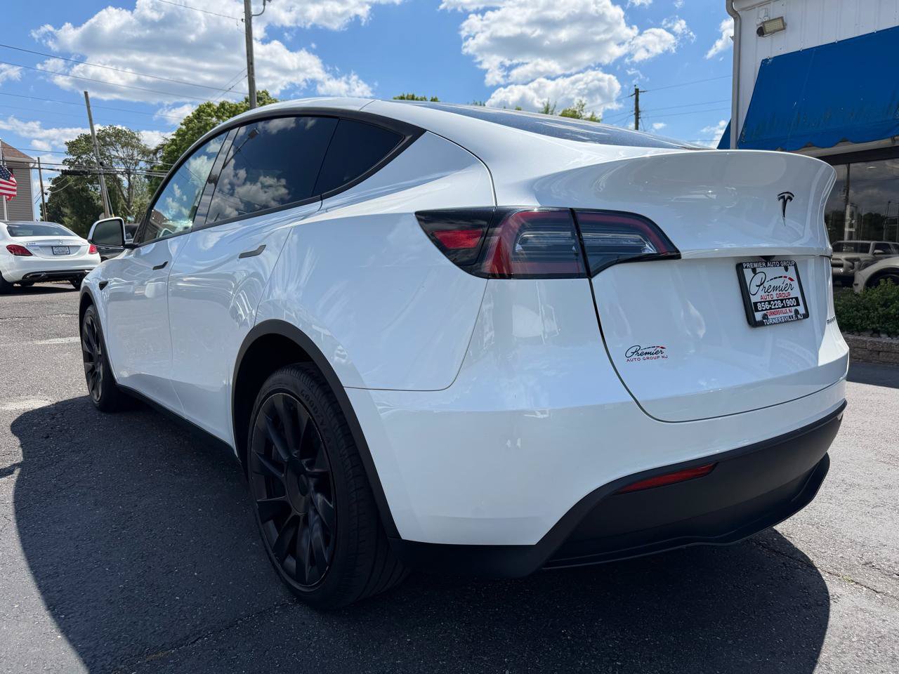 Used 2023 Tesla Model Y Long Range AWD/4WD image 7