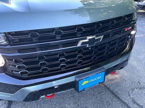 Used 2024 Chevrolet Tahoe Z71 w/ Luxury Package AWD/4WD image 31