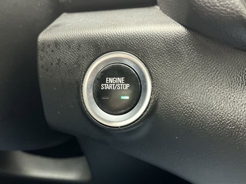 Used 2022 GMC Terrain SLE w/ LPO, Floor Liner Package image 18