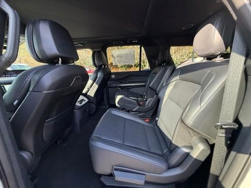 New 2025 Lincoln Navigator L Reserve w/ Jet Appearance Package image 12