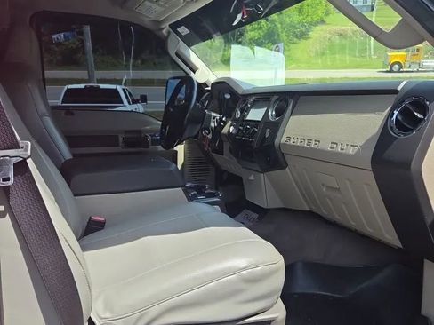 Used 2010 Ford F250 XLT AWD/4WD image 6